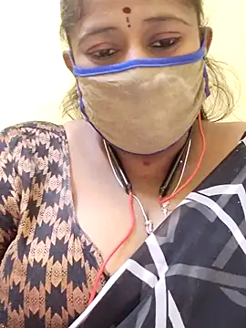 Snapshot of Thanmaya22 chatting on 11/30/25, 10:52 Thanmaya22 online show from 11/30/25, 10:52