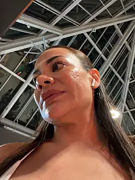 Snapshot of AsianDreamx chatting on 04/11/26, 08:35 AsianDreamx online show from 04/11/26, 08:35