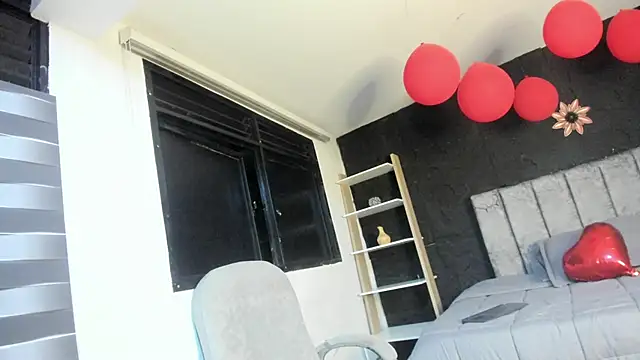 Snapshot of Cherrybombs_ chatting on 04/28/26, 03:44 Cherrybombs online show from 04/28/26, 03:44
