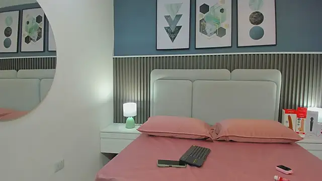 Miia cute18 online show from 03/12/26, 11:38