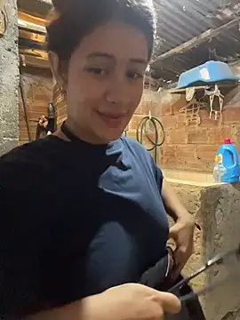 Snapshot of dakota021 chatting on 04/24/26, 05:04 dakota021 online show from 04/24/26, 05:04