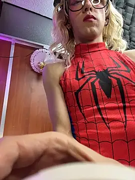 Snapshot of Asami_y chatting on 12/20/25, 04:19 Asami y online show from 12/20/25, 04:19