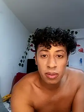 Varek biglatin dick online show from 01/15/26, 03:55