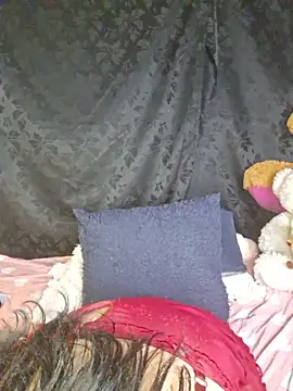 Snapshot of sol_liu chatting on 11/30/25, 12:53 sol liu online show from 11/30/25, 12:53