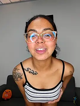   VioletaHeaven   online show from 12/18/25, 12:00