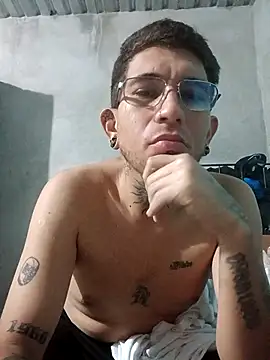 Snapshot of macarywillm chatting on 03/20/26, 07:35 macarywillm online show from 03/20/26, 07:35