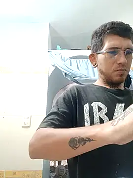 Snapshot of macarywillm chatting on 03/23/26, 05:06 macarywillm online show from 03/23/26, 05:06