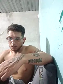 Snapshot of macarywillm chatting on 04/09/26, 06:19 macarywillm online show from 04/09/26, 06:19