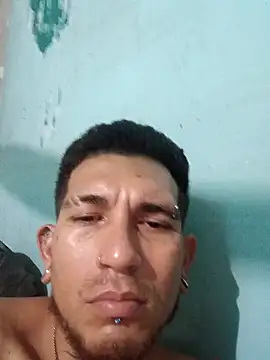 Snapshot of macarywillm chatting on 04/14/26, 05:24 macarywillm online show from 04/14/26, 05:24