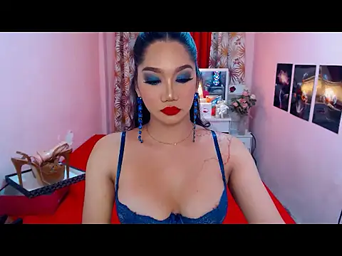 Snapshot of UrScreenGoddess chatting on 06/04/26, 12:38 UrScreenGoddess online show from 06/04/26, 12:38