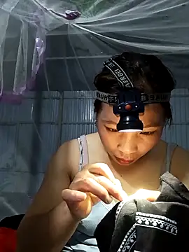 Evelyn-n online show from 12/20/25, 11:39