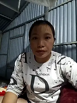 Evelyn-n online show from 02/12/26, 12:00