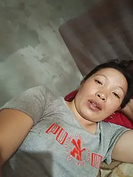 Snapshot of Evelyn-n chatting on 07/20/26, 02:41 Evelyn-n online show from 07/20/26, 02:41