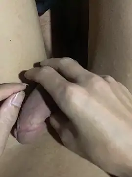 Snapshot of anh-soi123 chatting on 04/08/26, 11:37 anh-soi123 online show from 04/08/26, 11:37