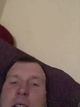 Snapshot of EmittingDebater chatting on 12/01/25, 06:40 EmittingDebater online show from 12/01/25, 06:40