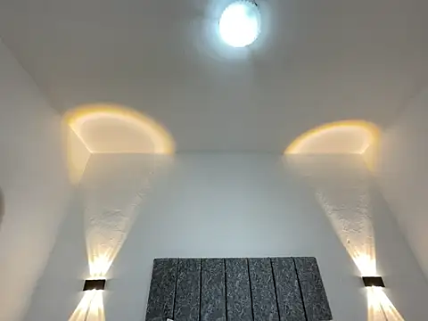 Snapshot of Mia_Allenn chatting on 03/07/26, 12:24 Mia Allenn online show from 03/07/26, 12:24