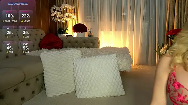 ChloeVelvetx online show from 03/04/26, 09:32