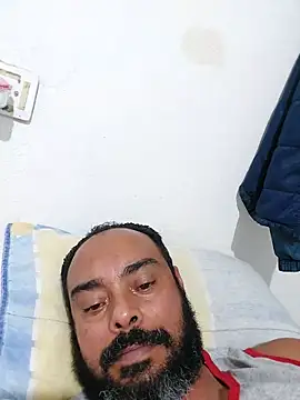 Snapshot of avatazo chatting on 12/03/25, 07:05 avatazo online show from 12/03/25, 07:05