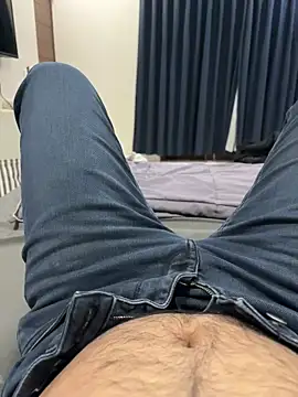 BlahNextDoor online show from 12/19/25, 04:58