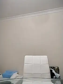 Snapshot of Amy01112 chatting on 04/17/26, 11:30 Amy01112 online show from 04/17/26, 11:30