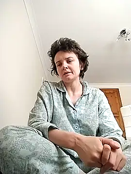 Amy01112 online show from 05/18/26, 10:54