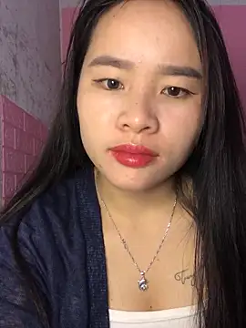 Snapshot of -Lisa-03 chatting on 12/01/25, 05:56 -Lisa-03 online show from 12/01/25, 05:56