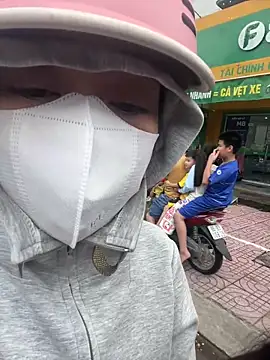 Mio Nips online show from 12/04/25, 04:22