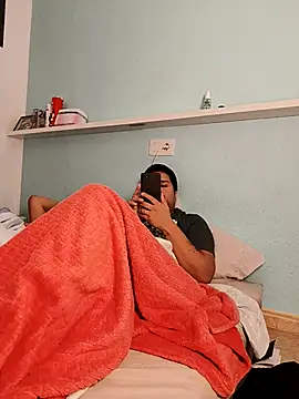 Snapshot of Luna_Leroy chatting on 12/02/25, 01:33 Luna Leroy online show from 12/02/25, 01:33