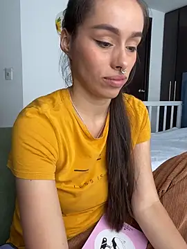 saraarchbould online show from 12/19/25, 01:51