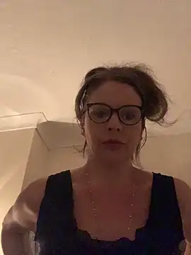 CherryCe online show from 12/21/25, 01:57