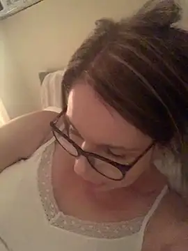 CherryCe online show from 12/23/25, 12:19