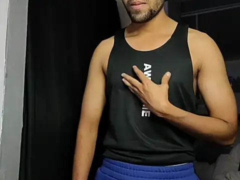 Snapshot of fitboy_xxx chatting on 12/13/25, 10:15 fitboy xxx online show from 12/13/25, 10:15