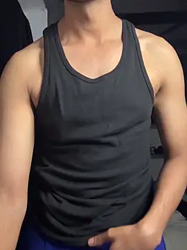 Snapshot of fitboy_xxx chatting on 12/18/25, 06:36 fitboy xxx online show from 12/18/25, 06:36