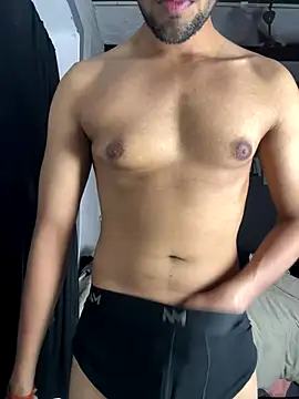 Snapshot of fitboy_xxx chatting on 01/05/26, 10:46 fitboy xxx online show from 01/05/26, 10:46