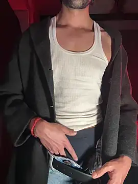 Snapshot of fitboy_xxx chatting on 03/19/26, 12:25 fitboy xxx online show from 03/19/26, 12:25