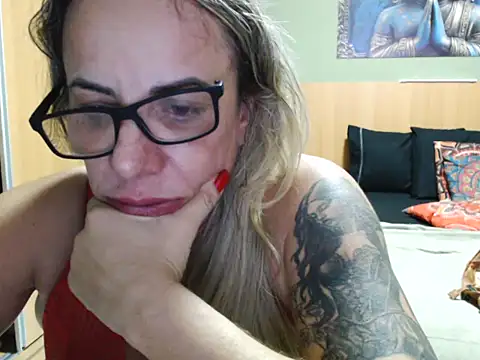 Snapshot of Eupholia chatting on 12/03/25, 03:25 Eupholia online show from 12/03/25, 03:25