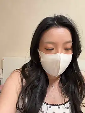 nayomi 34f online show from 05/03/26, 03:23