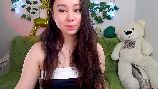 Snapshot of AlinaEleven chatting on 02/05/26, 10:03 AlinaEleven online show from 02/05/26, 10:03