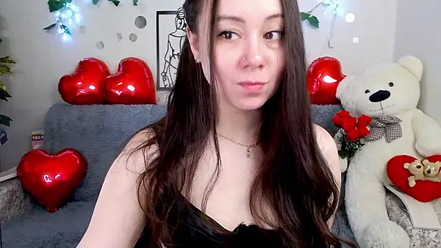 Snapshot of AlinaEleven chatting on 04/05/26, 10:29 AlinaEleven online show from 04/05/26, 10:29