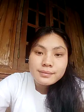 Snapshot of Hilary-123 chatting on 04/01/26, 12:33 Hilary-123 online show from 04/01/26, 12:33