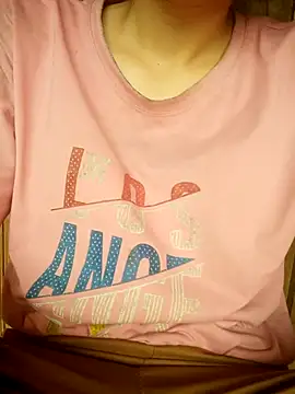 Snapshot of Hilary-123 chatting on 04/10/26, 10:31 Hilary-123 online show from 04/10/26, 10:31