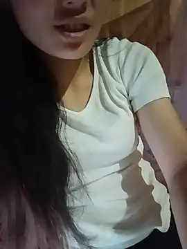 Snapshot of Hilary-123 chatting on 07/13/26, 02:14 Hilary-123 online show from 07/13/26, 02:14