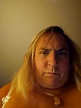 Snapshot of Josephine1298 chatting on 12/01/25, 04:06 Josephine1298 online show from 12/01/25, 04:06