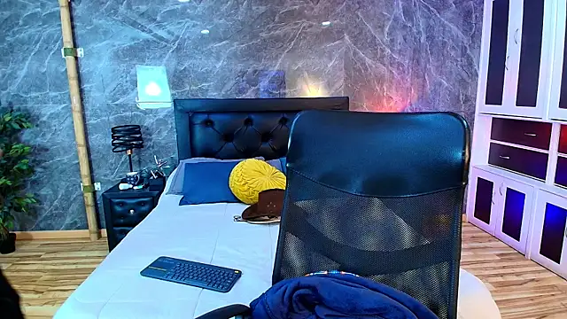 PatrickS25 online show from 02/25/26, 04:44