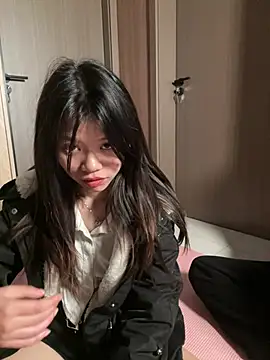 xinxin988179 online show from 03/17/26, 05:22