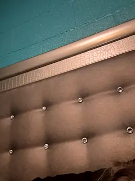 kenziebby0202 online show from 12/01/25, 09:14