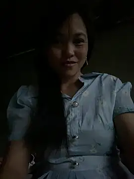 Snapshot of Lilik2 chatting on 04/19/26, 10:45 Lilik2 online show from 04/19/26, 10:45