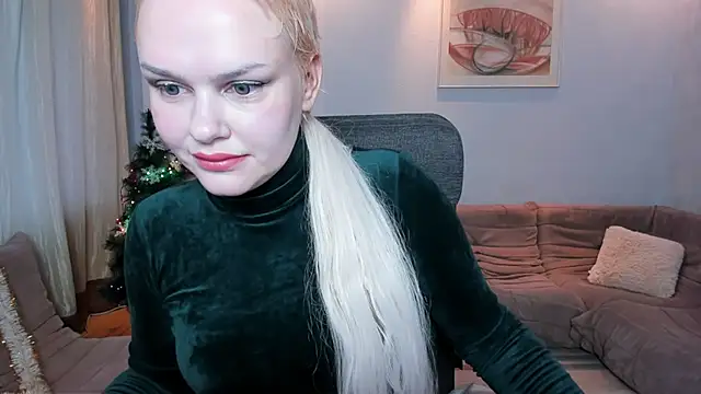 KamillaJei online show from 12/18/25, 06:41