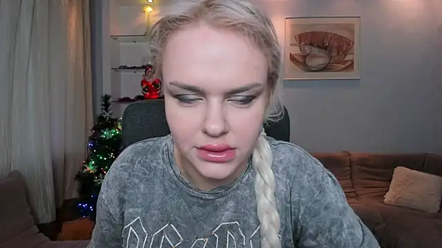 KamillaJei online show from 12/23/25, 06:22