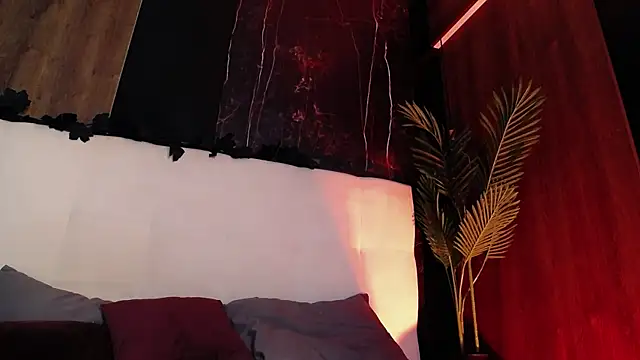 RavenFoxxy online show from 05/12/26, 05:37